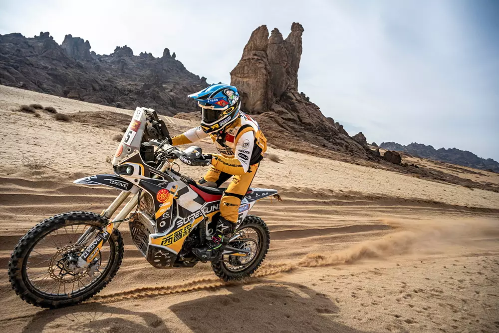 KOVE DAKAR 2025 VICTORY BELONGS TO US