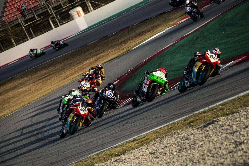 KOVE motorcycle racing on the Spanish Superbike Championship track