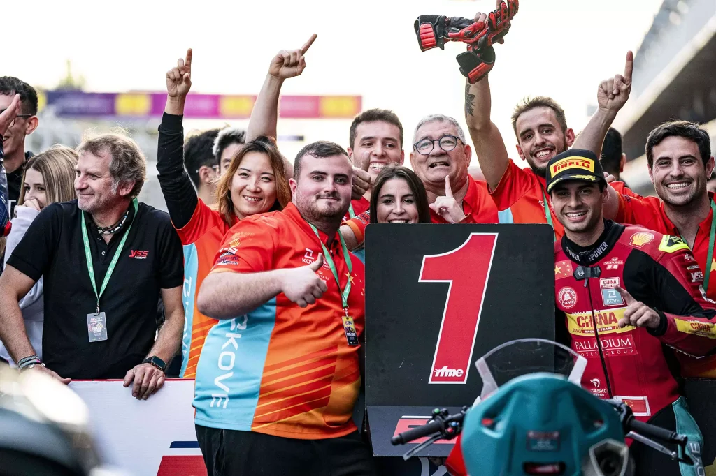 KOVE team podium celebration ESBK Spanish Superbike Championship 2023