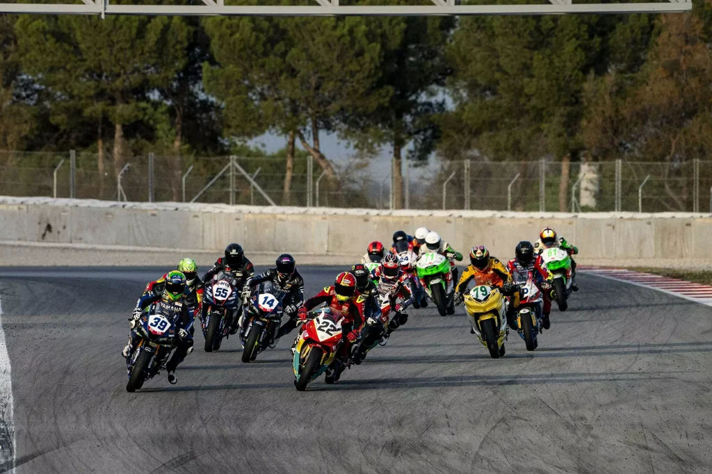 KOVE racing motorcycle competing in ESBK Spanish Superbike Championship