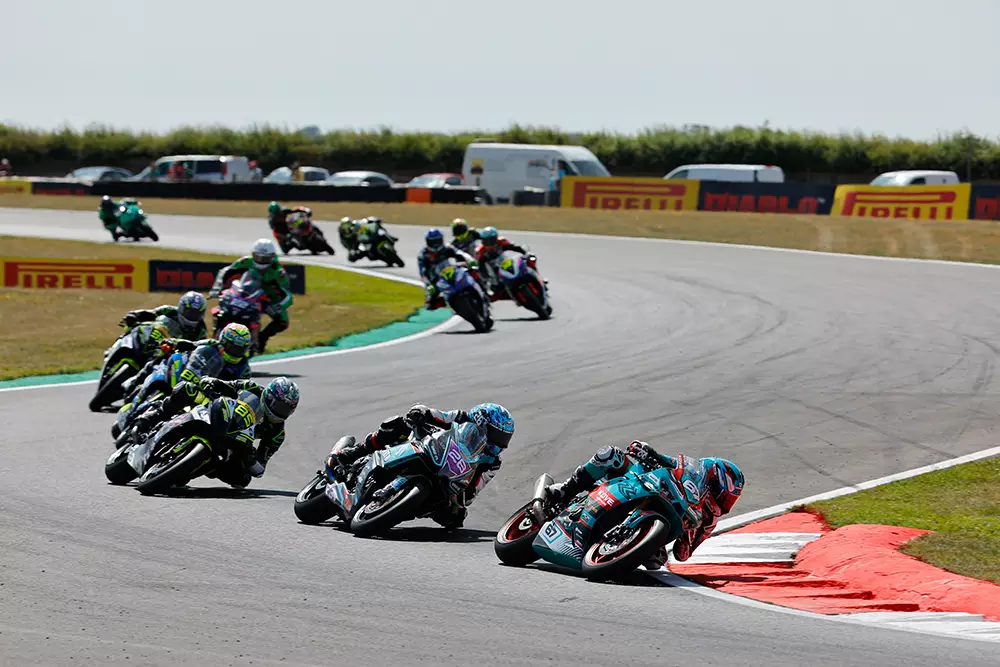 KOVE 450RR Breaks into Top Five at BSB
