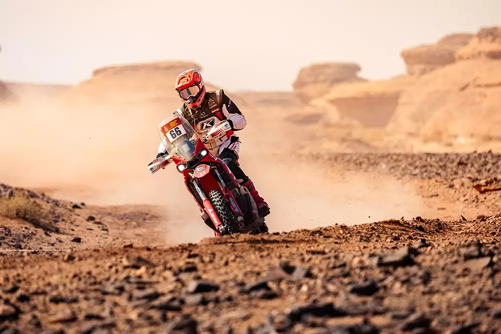 KOVE Takes First R2 Stage Win on SS4 of Dakar 2026