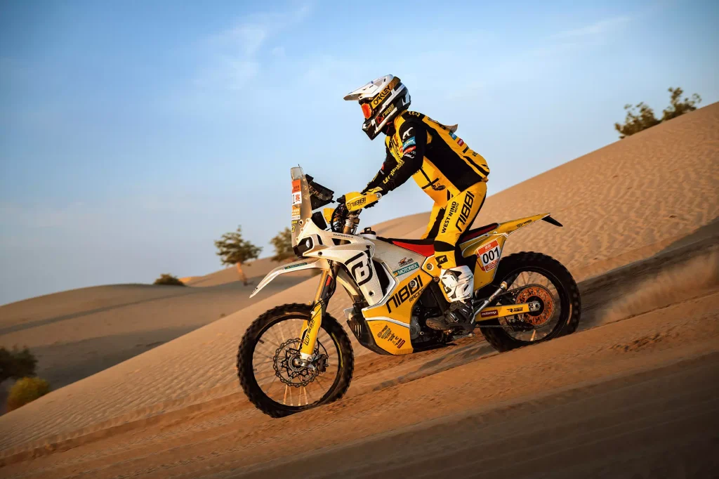 KOVE rally rider navigating Taklimakan Rally 2026 stage